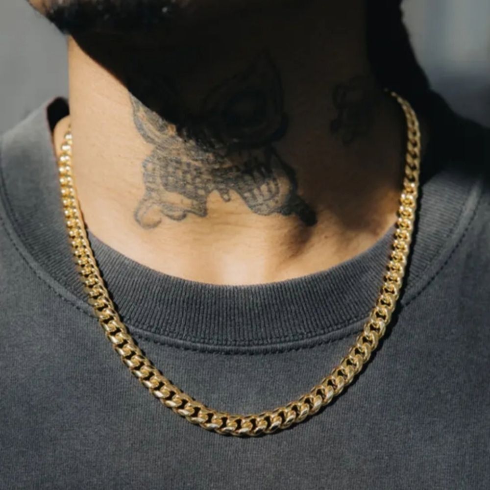 Golden stainless steel necklace 23.62 inches